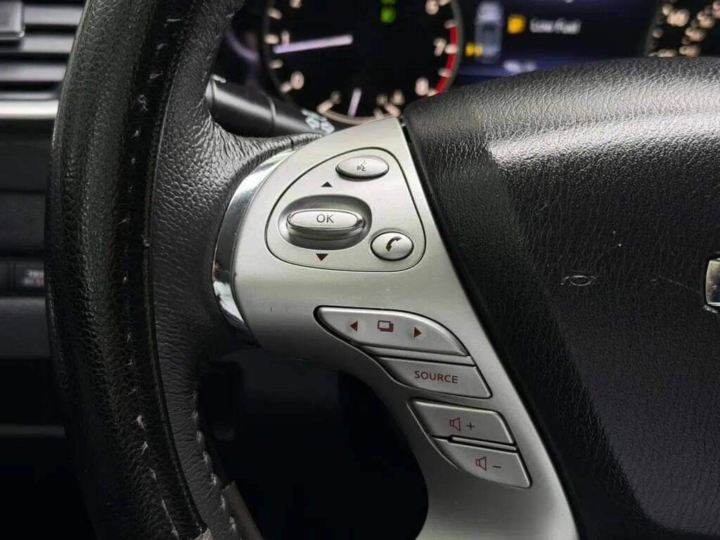 Used 2015 Nissan Murano SV AWD/4WD image 10