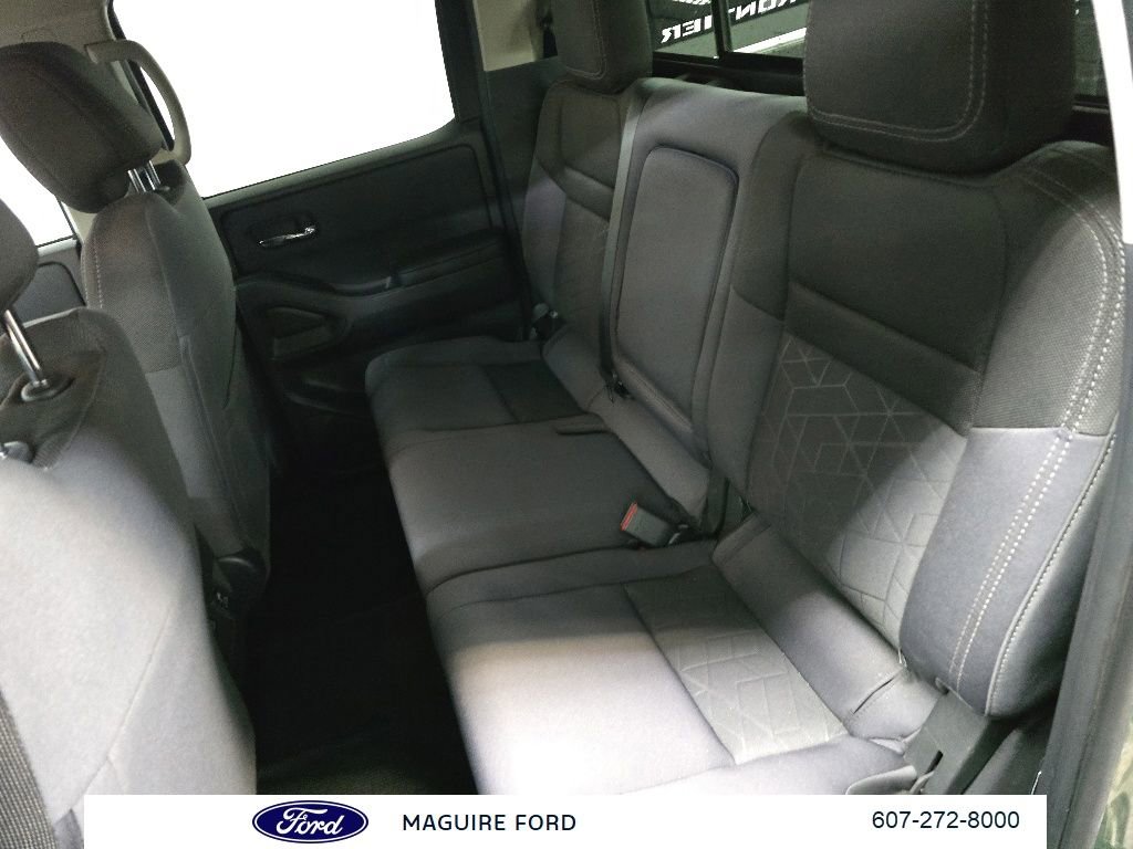 Used 2025 Nissan Frontier SV w/ SV Convenience Package AWD/4WD image 34