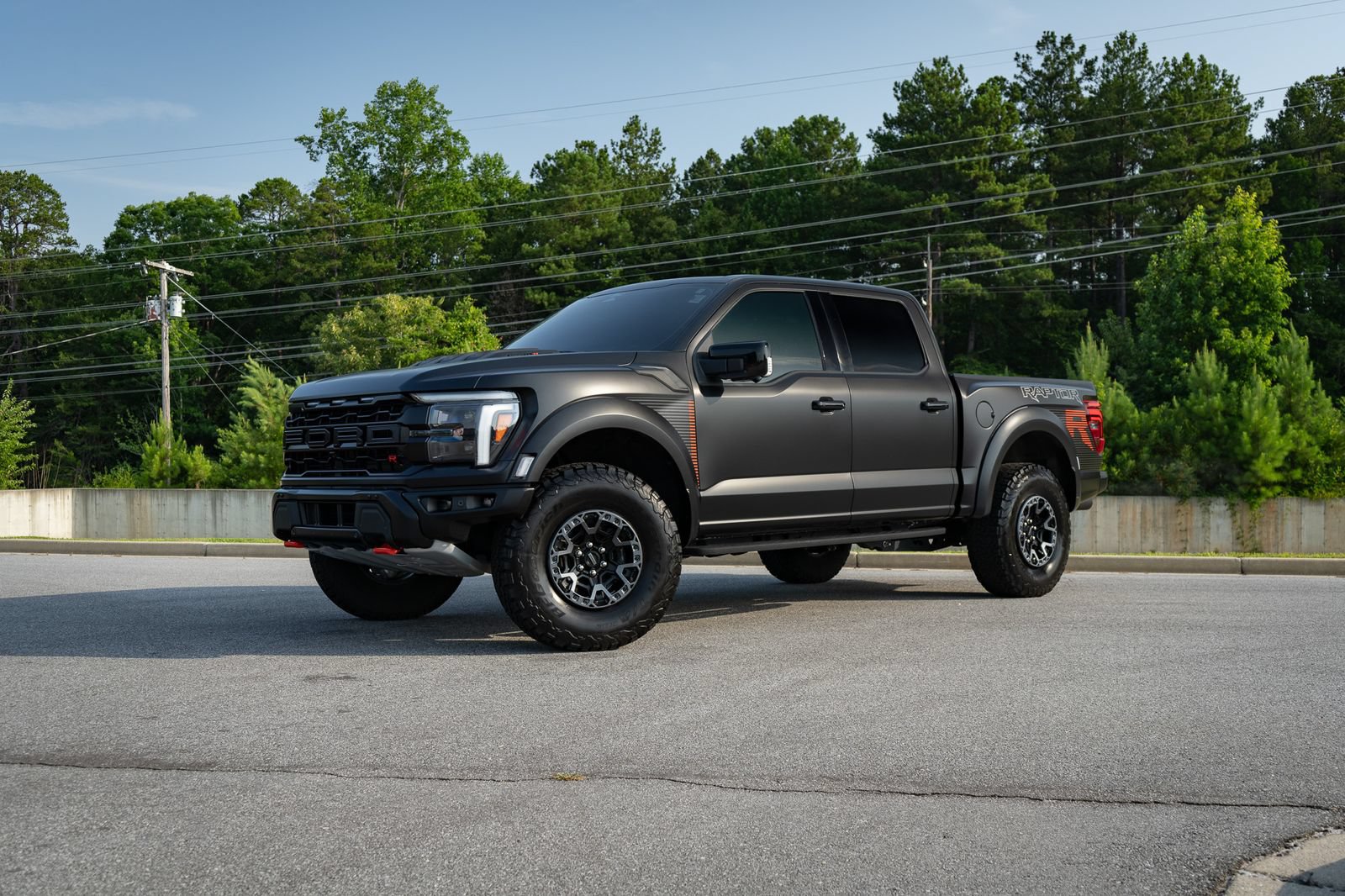 Used 2025 Ford F150 Raptor w/ Equipment Group 803A Raptor R AWD/4WD image 3