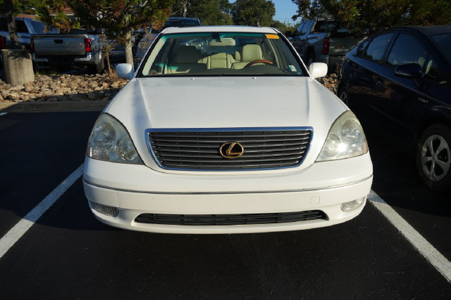 Used 2001 Lexus LS 430 RWD image 5