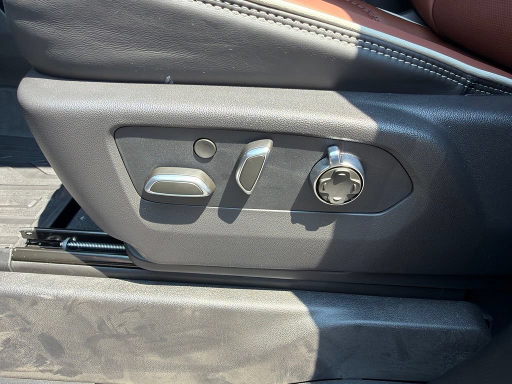 New 2026 GMC Sierra 2500 Denali Ultimate AWD/4WD image 18