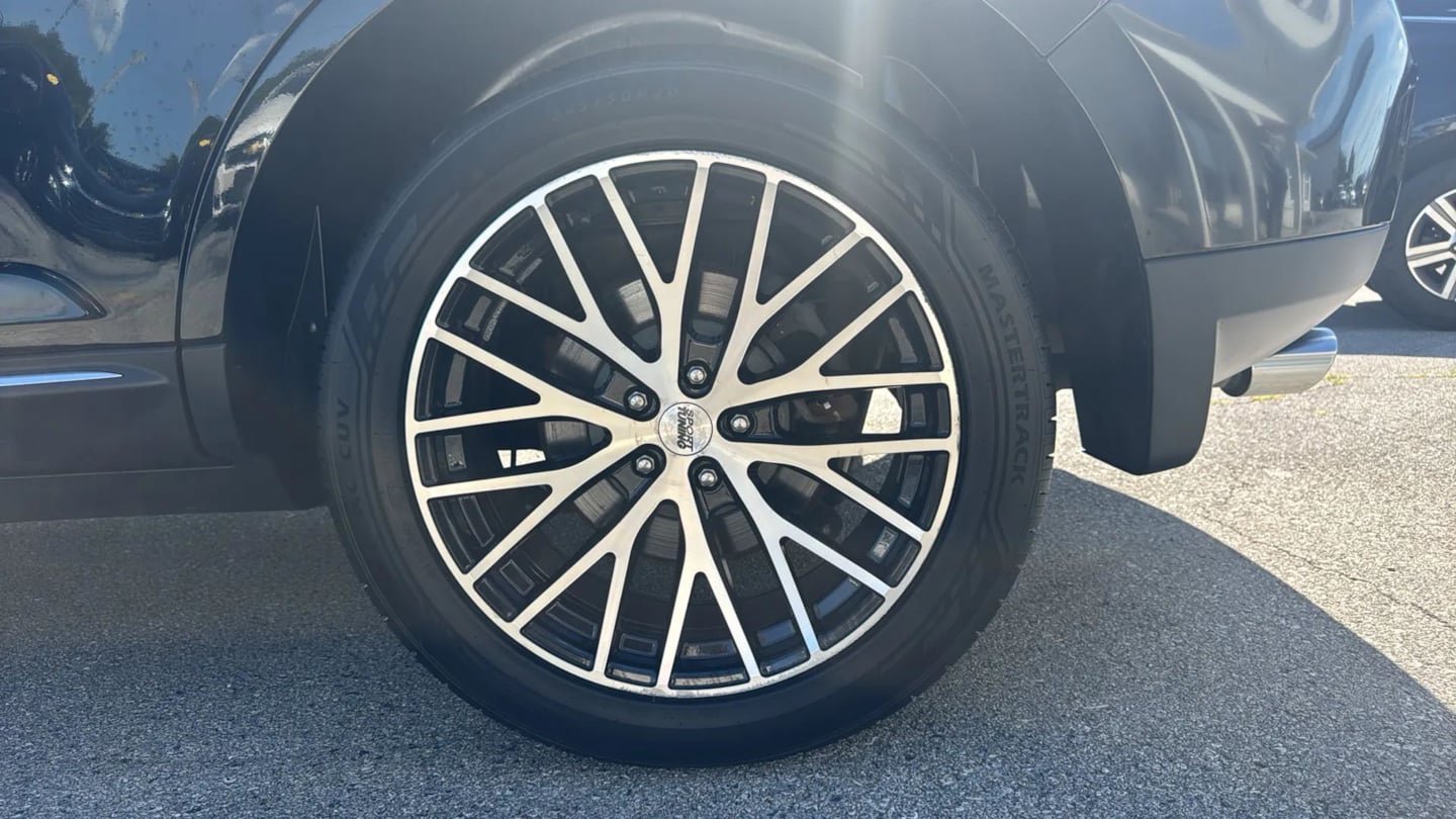 Used 2012 Lincoln MKX FWD w/ Wood Pkg image 39