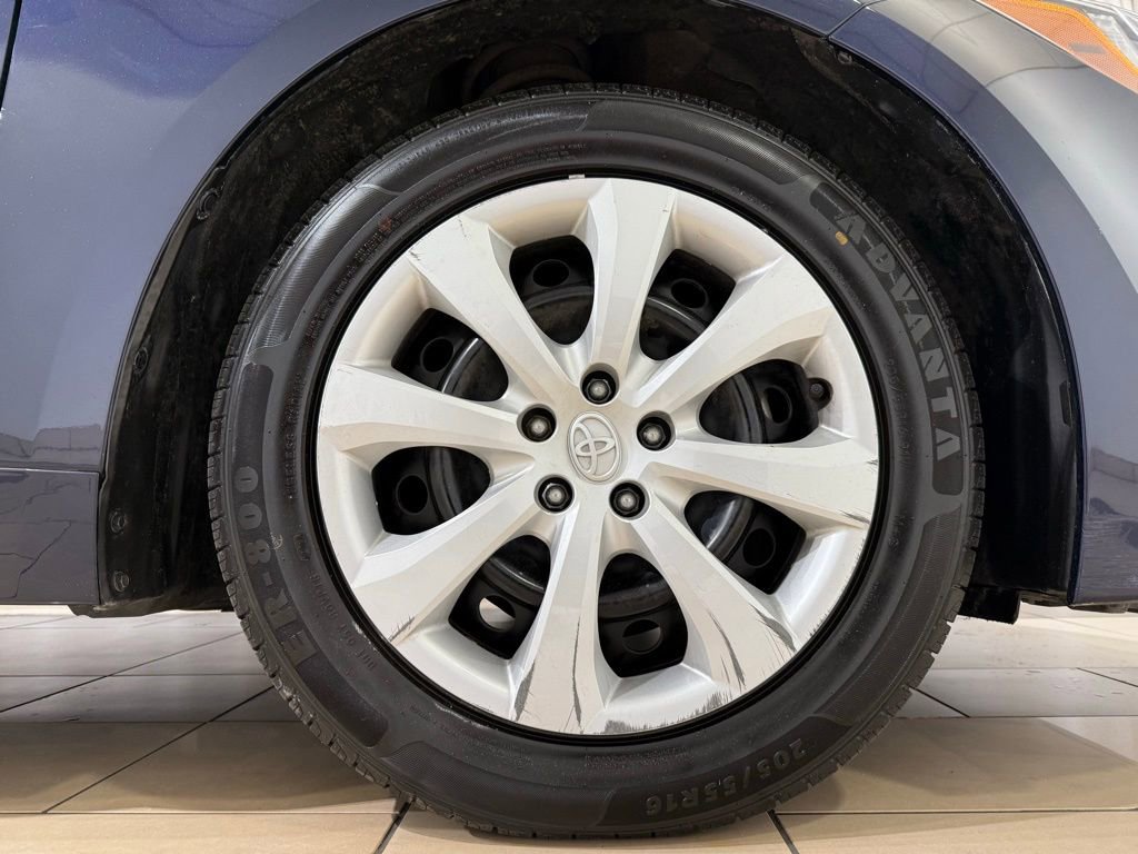 Used 2024 Toyota Corolla LE FWD image 9