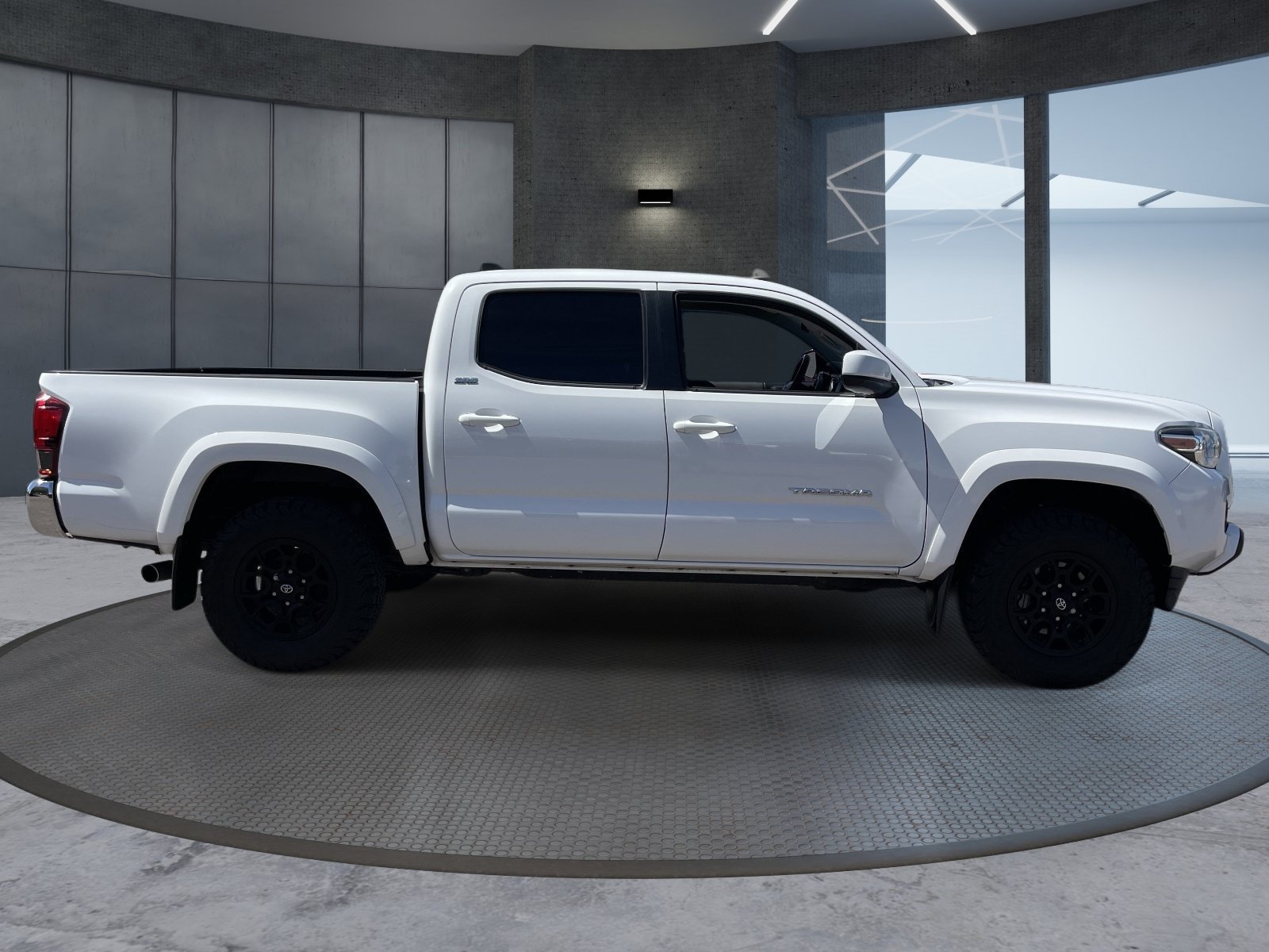 Used 2019 Toyota Tacoma SR5 RWD image 7