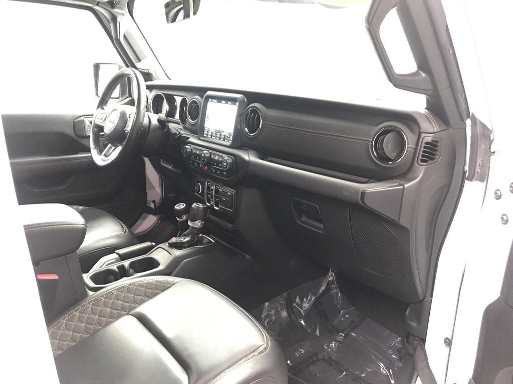 Used 2022 Jeep Wrangler Unlimited Sahara image 24