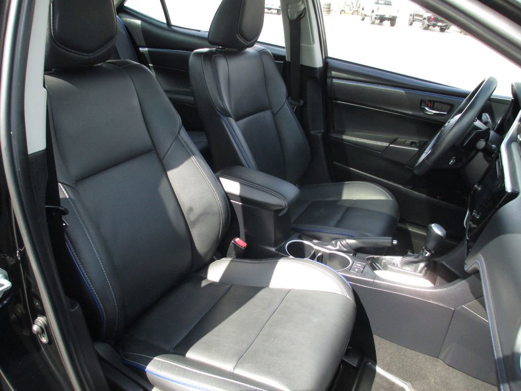 Used 2018 Toyota Corolla XSE image 20