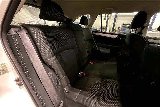 Used 2017 Subaru Outback 2.5i Premium AWD/4WD image 27