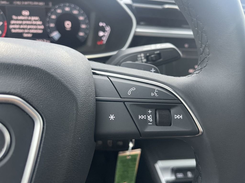 Used 2025 Audi Q3 2.0T Premium image 21