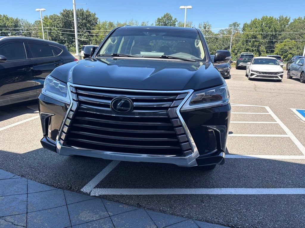 Used 2018 Lexus LX 570 4WD w/ Luxury Package image 2