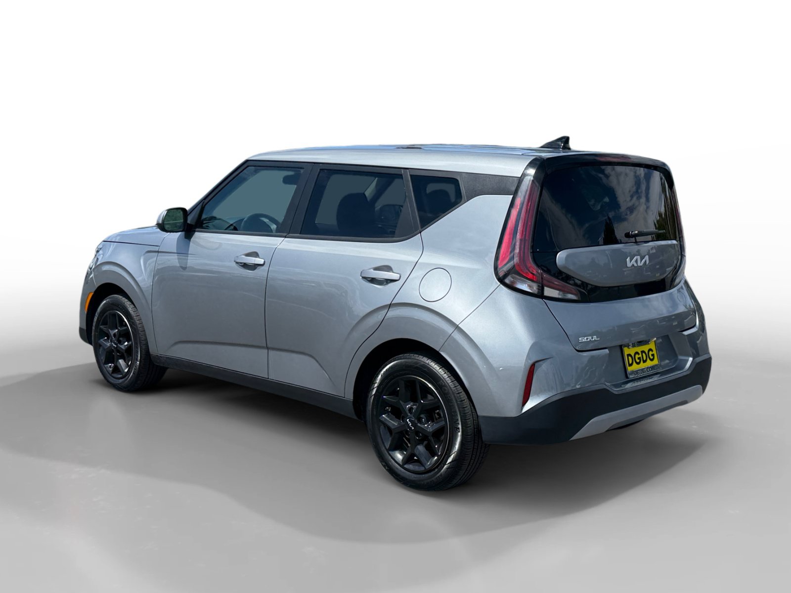 Used 2024 Kia Soul LX w/ Option Group 015 FWD image 3