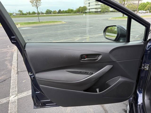 Used 2025 Toyota Corolla LE FWD image 11