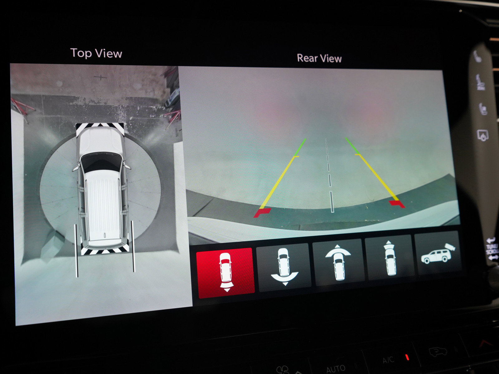 Used 2024 Jeep Grand Wagoneer L Series III image 36