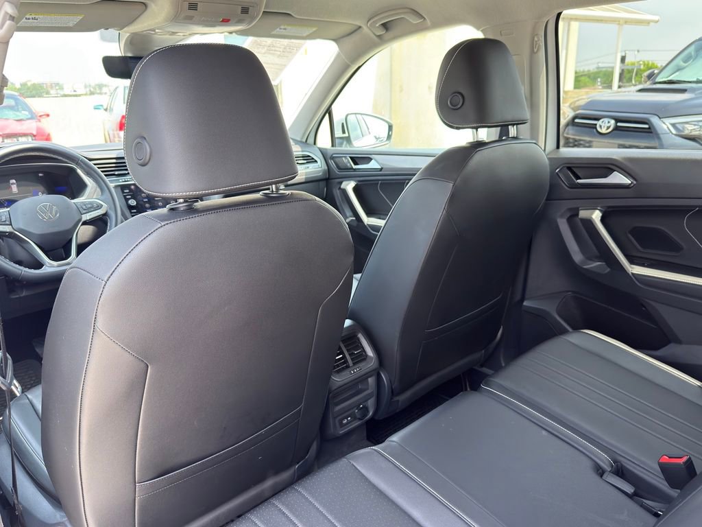 Used 2023 Volkswagen Tiguan SE FWD image 25
