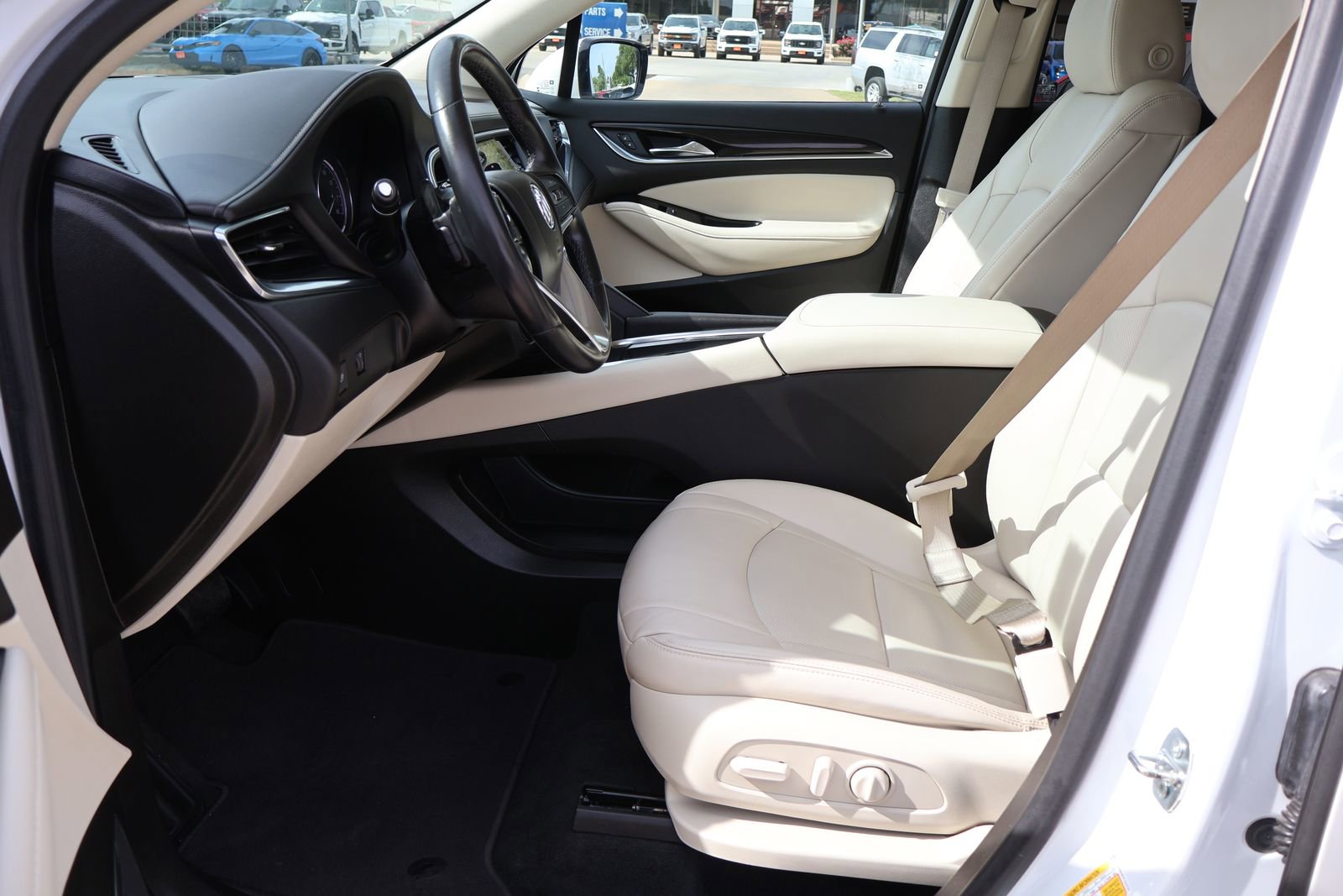 Used 2023 Buick Enclave Essence w/ Sport Touring Edition FWD image 20