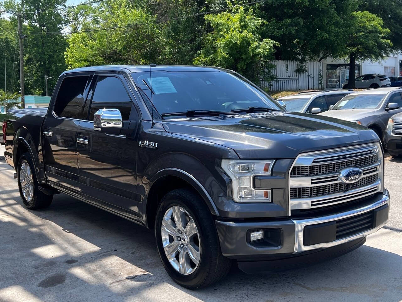 Used 2016 Ford F150 Platinum w/ Equipment Group 701A Luxury RWD image 4
