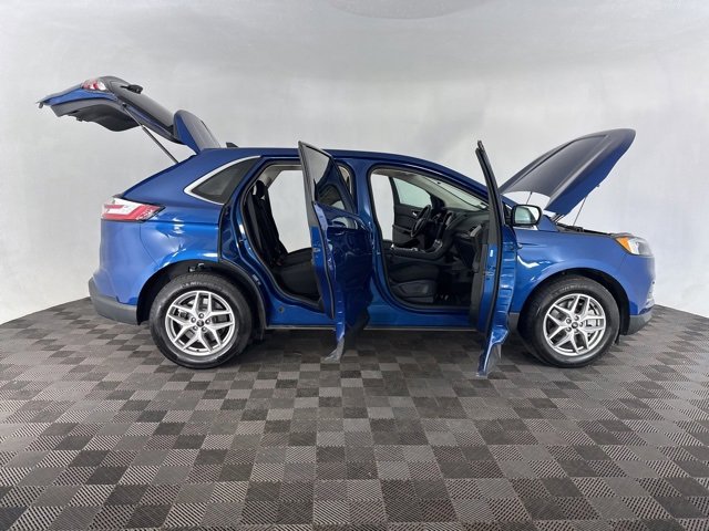 Used 2024 Ford Edge SEL image 13