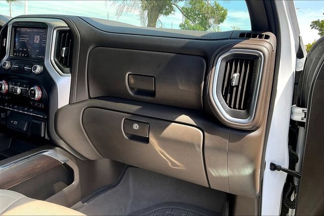 Used 2021 GMC Sierra 1500 SLT w/ SLT Premium Package AWD/4WD image 16