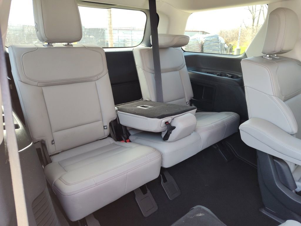 Used 2025 Ford Expedition Active image 13