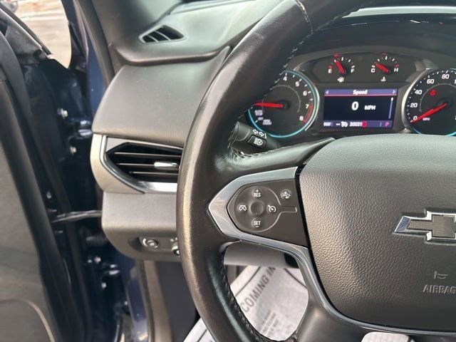 Used 2022 Chevrolet Traverse LT w/ Midnight/Sport Edition image 16