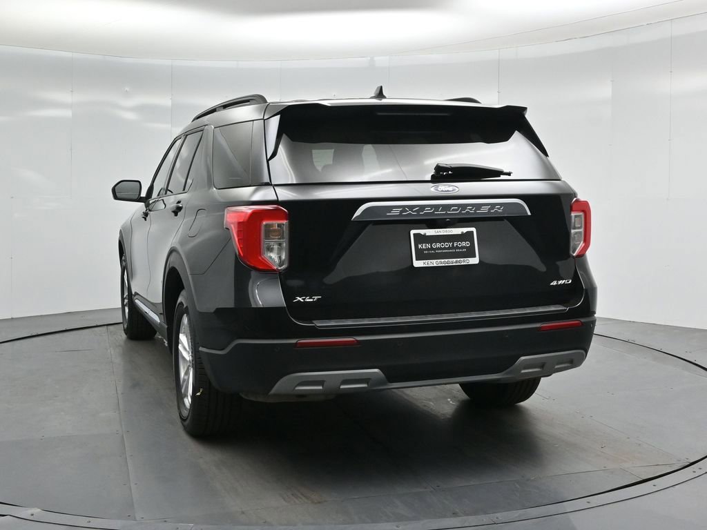 Used 2024 Ford Explorer XLT w/ Equipment Group 202A image 28
