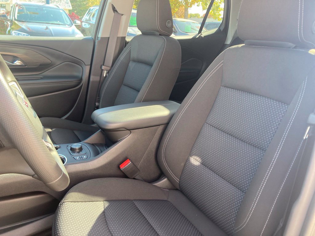 Certified 2024 GMC Terrain SLE w/ Driver Convenience Package FWD image 25