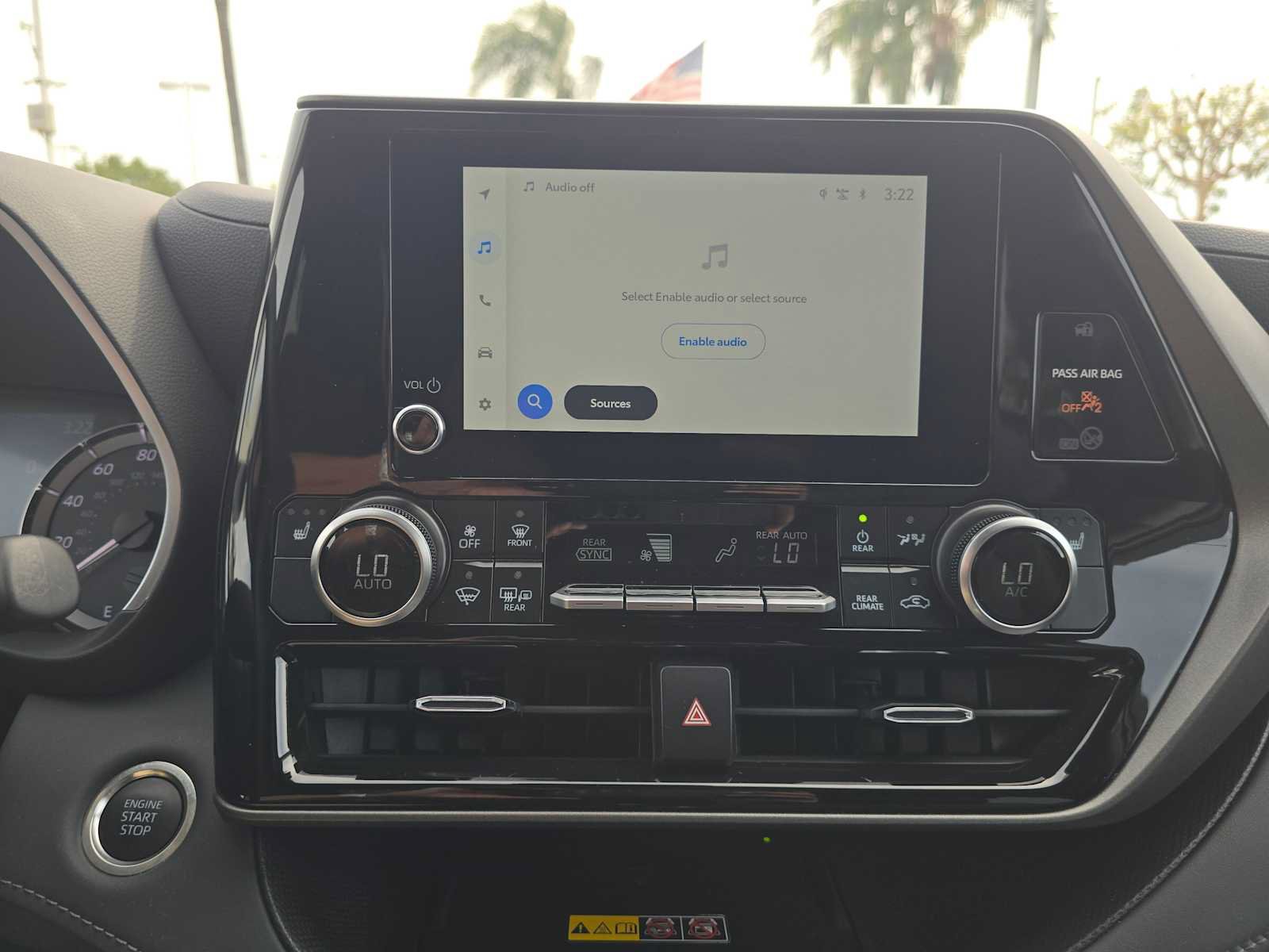 Certified 2025 Toyota Highlander XLE FWD image 27