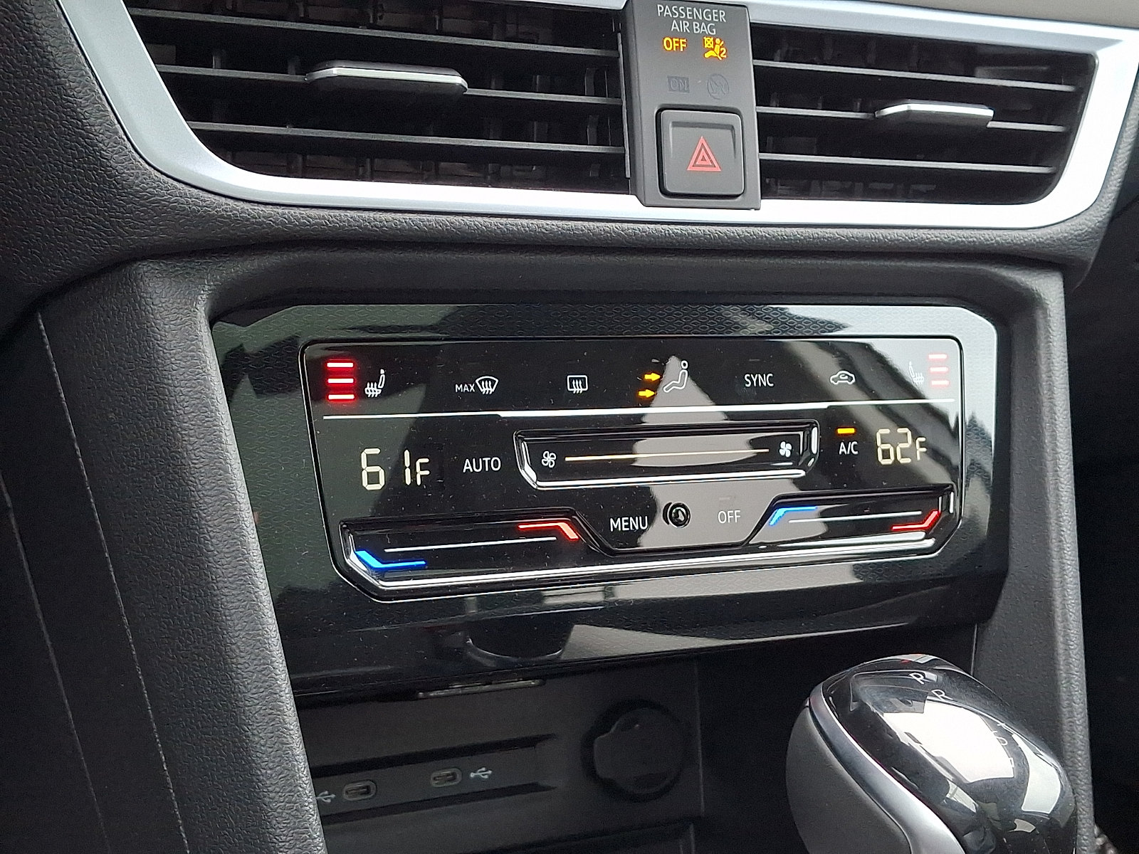 New 2026 Volkswagen Taos SE AWD/4WD image 12