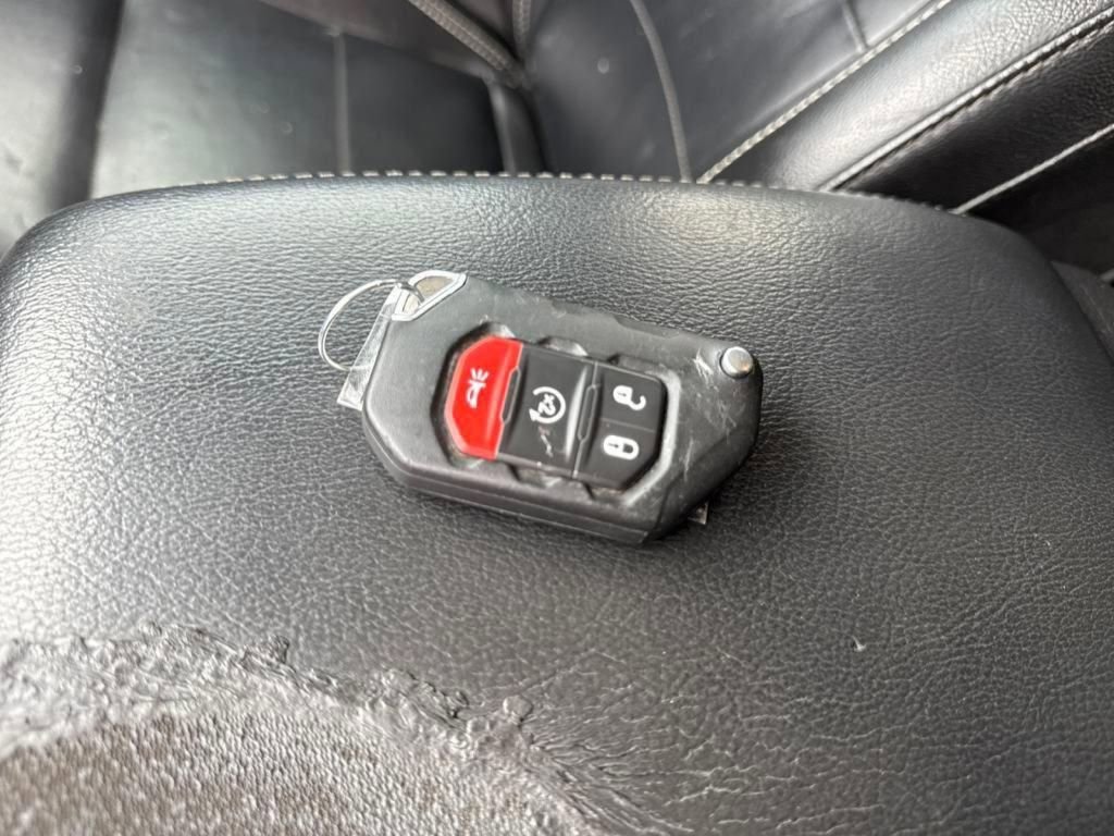 Certified 2022 Jeep Wrangler Unlimited Sahara w/ Cold Weather Group image 35