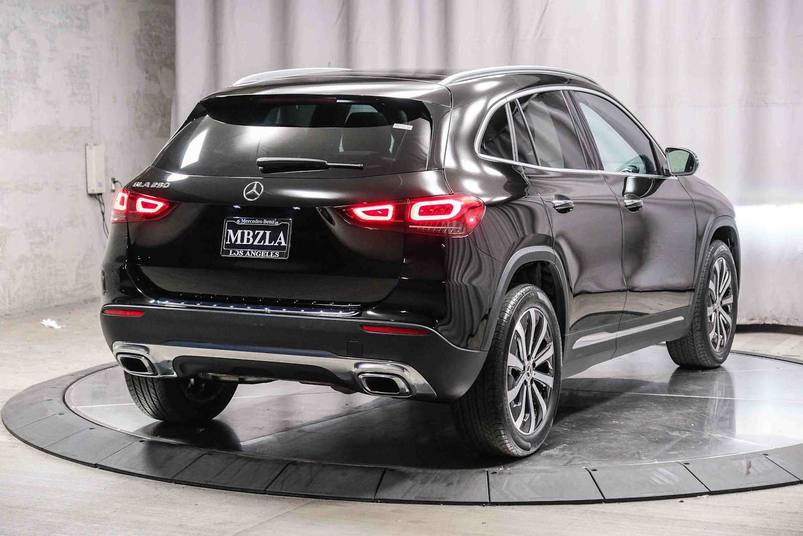 Certified 2023 Mercedes-Benz GLA 250 image 4