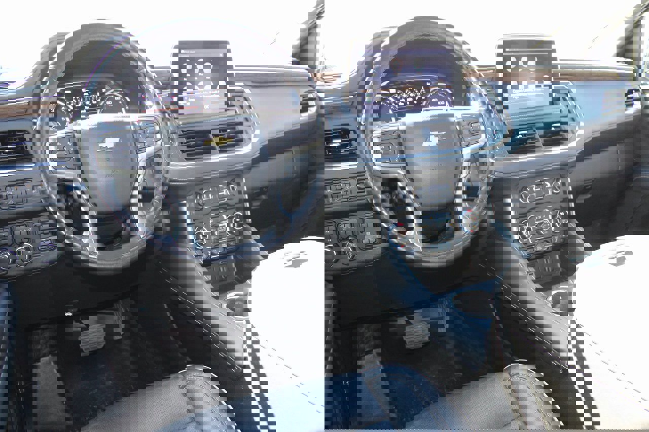 Used 2021 Chevrolet Tahoe Premier w/ Premium Package image 5