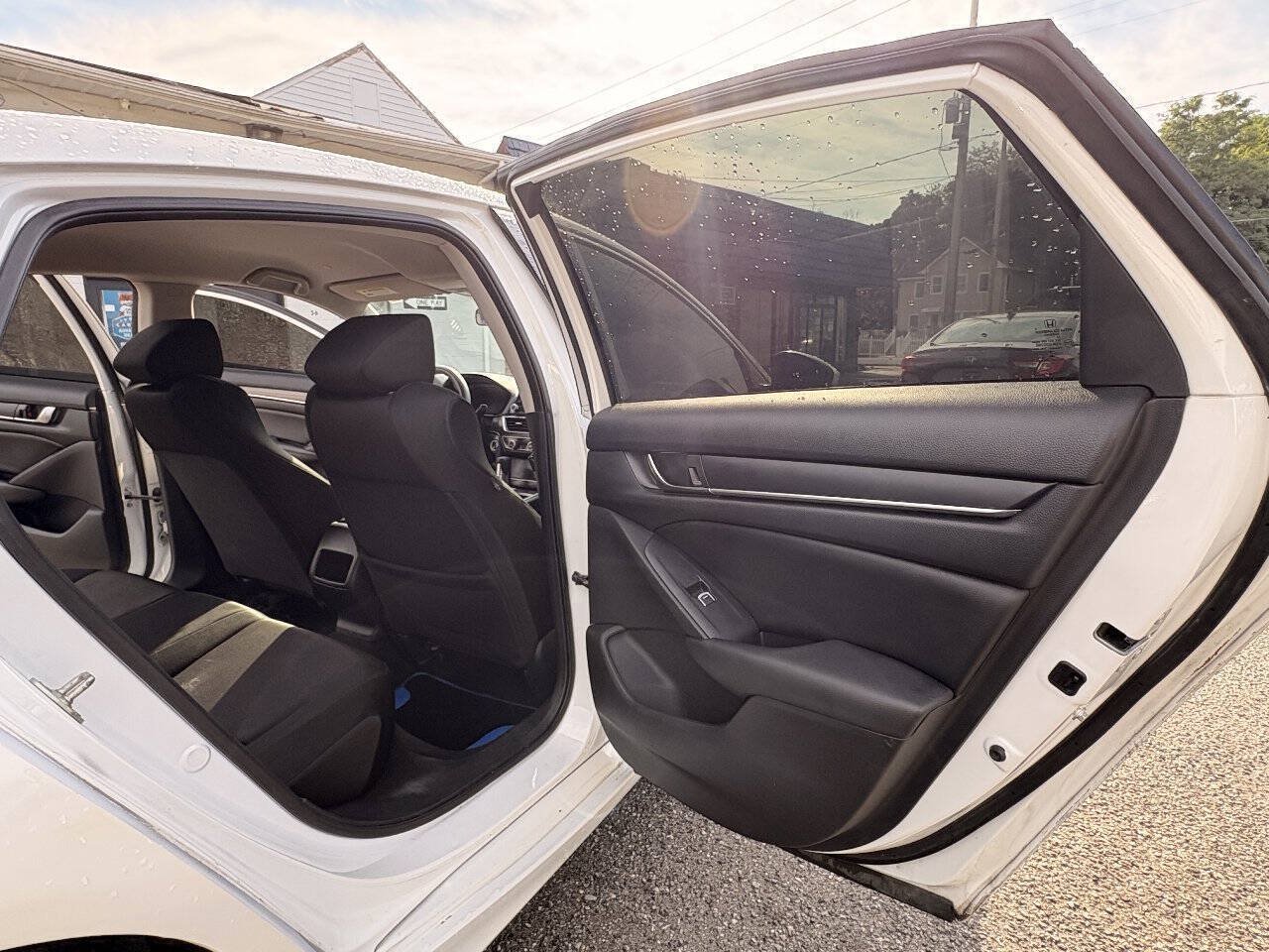 Used 2019 Honda Accord LX image 18
