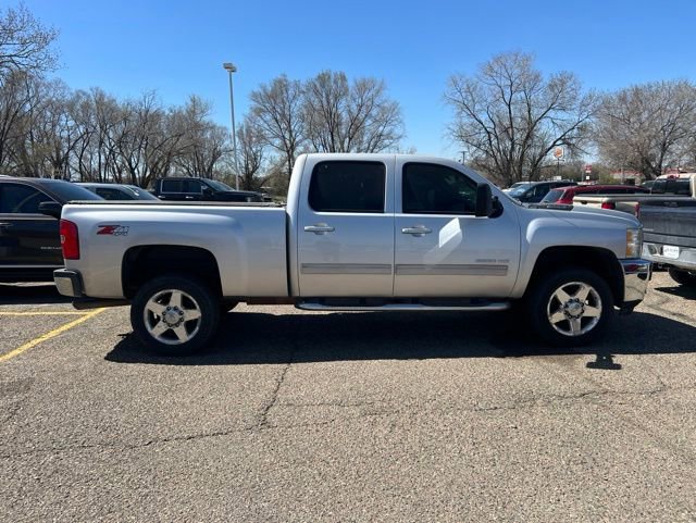 Used 2011 Chevrolet Silverado 2500 LTZ w/ LTZ Plus Package AWD/4WD image 7