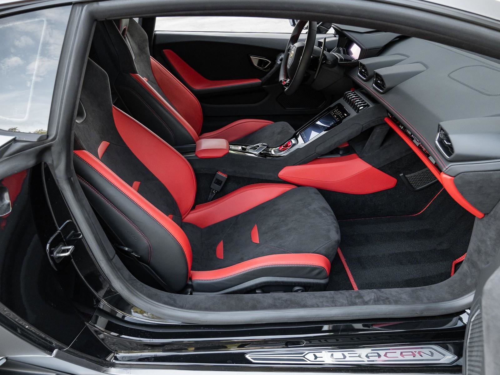 Used 2024 Lamborghini Huracan Tecnica image 17