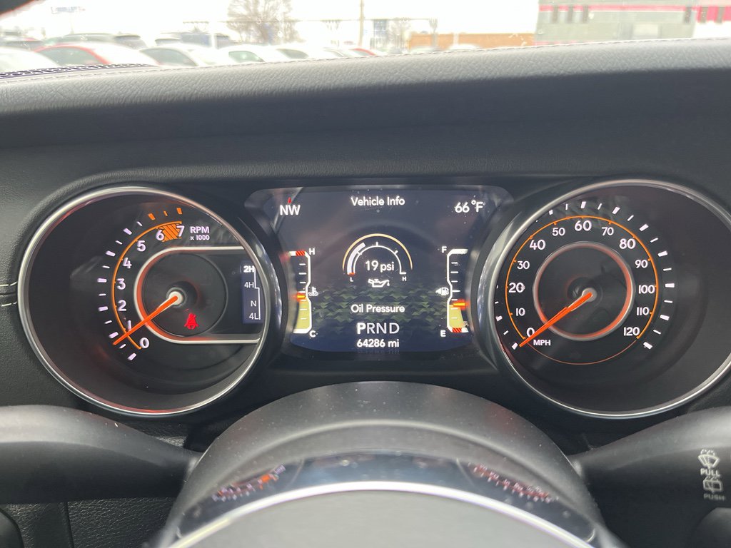 Used 2018 Jeep Wrangler Unlimited Sahara image 11