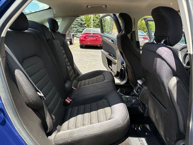 Used 2014 Ford Fusion SE FWD image 19