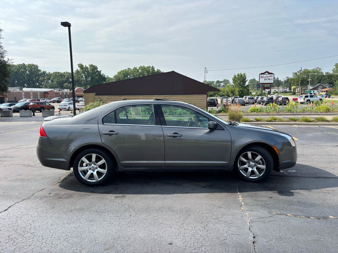 Used 2010 Mercury Milan Premier AWD/4WD image 10