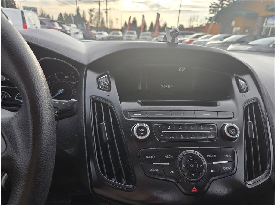 Used 2017 Ford Focus S image 15