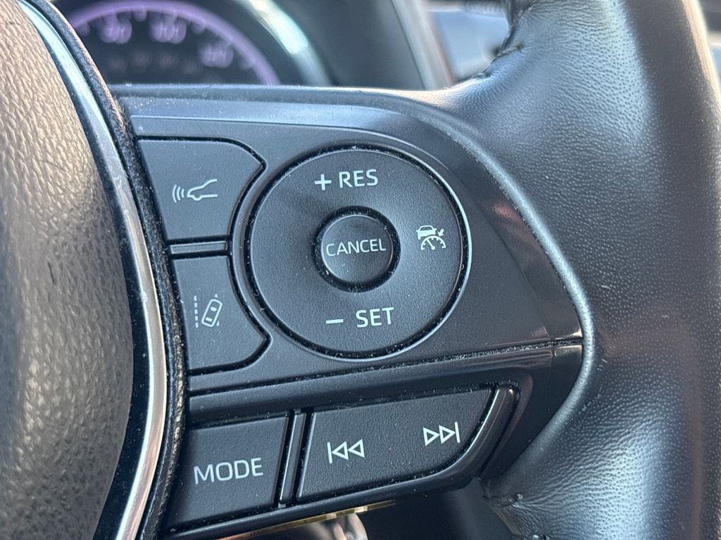 Used 2020 Toyota Camry SE FWD image 20