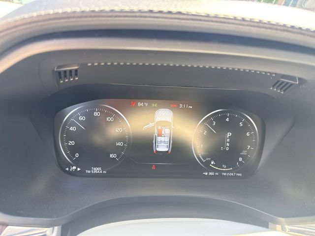 Used 2018 Volvo XC60 T5 Inscription w/ Convenience Package AWD/4WD image 11