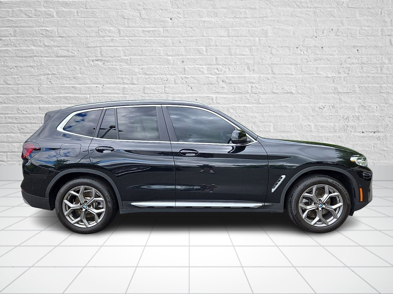 Used 2024 BMW X3 xDrive30i w/ Premium Package w/ZPA AWD/4WD image 7