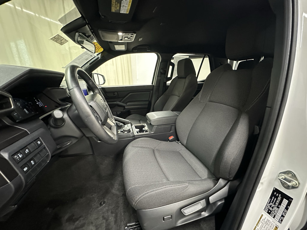Used 2025 Toyota 4Runner SR5 AWD/4WD image 22