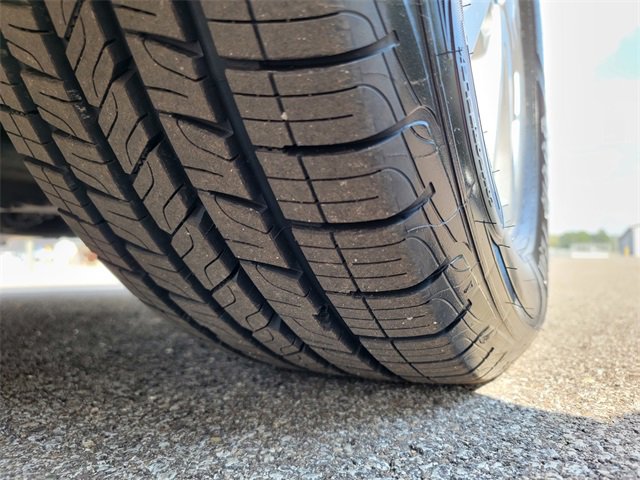 Used 2023 Kia Carnival LX image 18