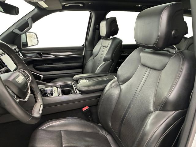 Used 2022 Jeep Wagoneer Series II w/ Premium Group I image 12