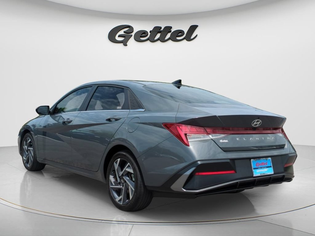 Used 2021 Hyundai Elantra SEL FWD image 8