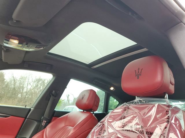 Used 2017 Maserati Levante w/ Sport Package image 14