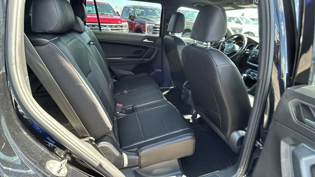 Used 2020 Volkswagen Tiguan SE R-Line AWD/4WD image 13