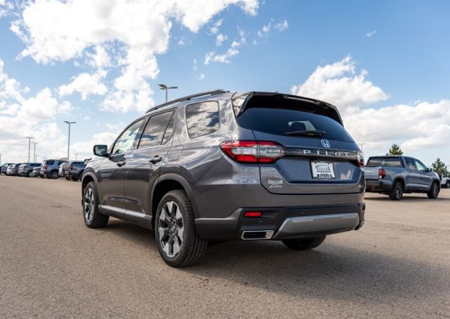 New 2026 Honda Pilot Touring image 5