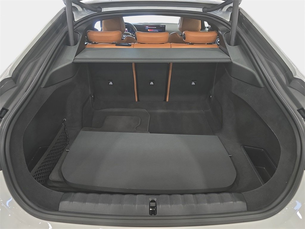 Used 2024 BMW i4 eDrive35 image 26