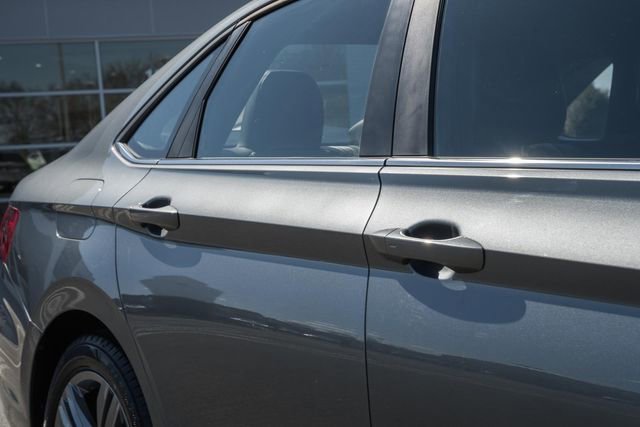 Used 2020 Volkswagen Jetta R-Line image 15