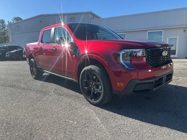 New 2026 Ford Maverick Lariat w/ Black Appearance Package image 1
